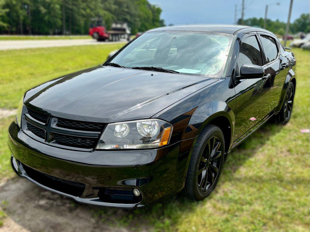 2013 Dodge Avenger SXT's photo