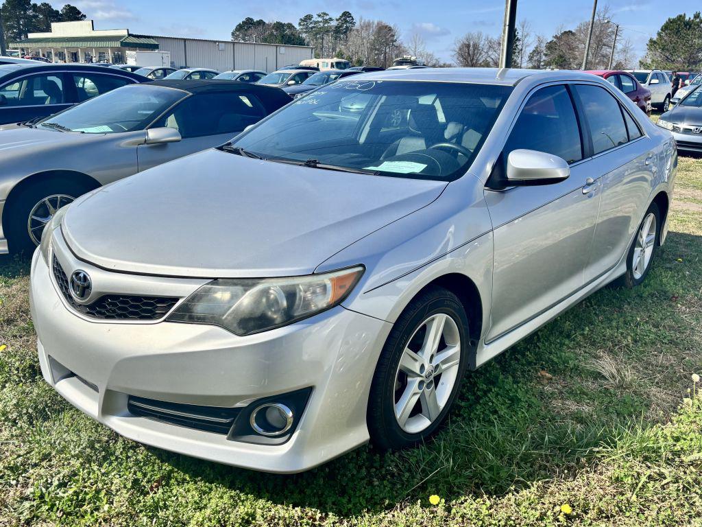 2014 Toyota Camry SE